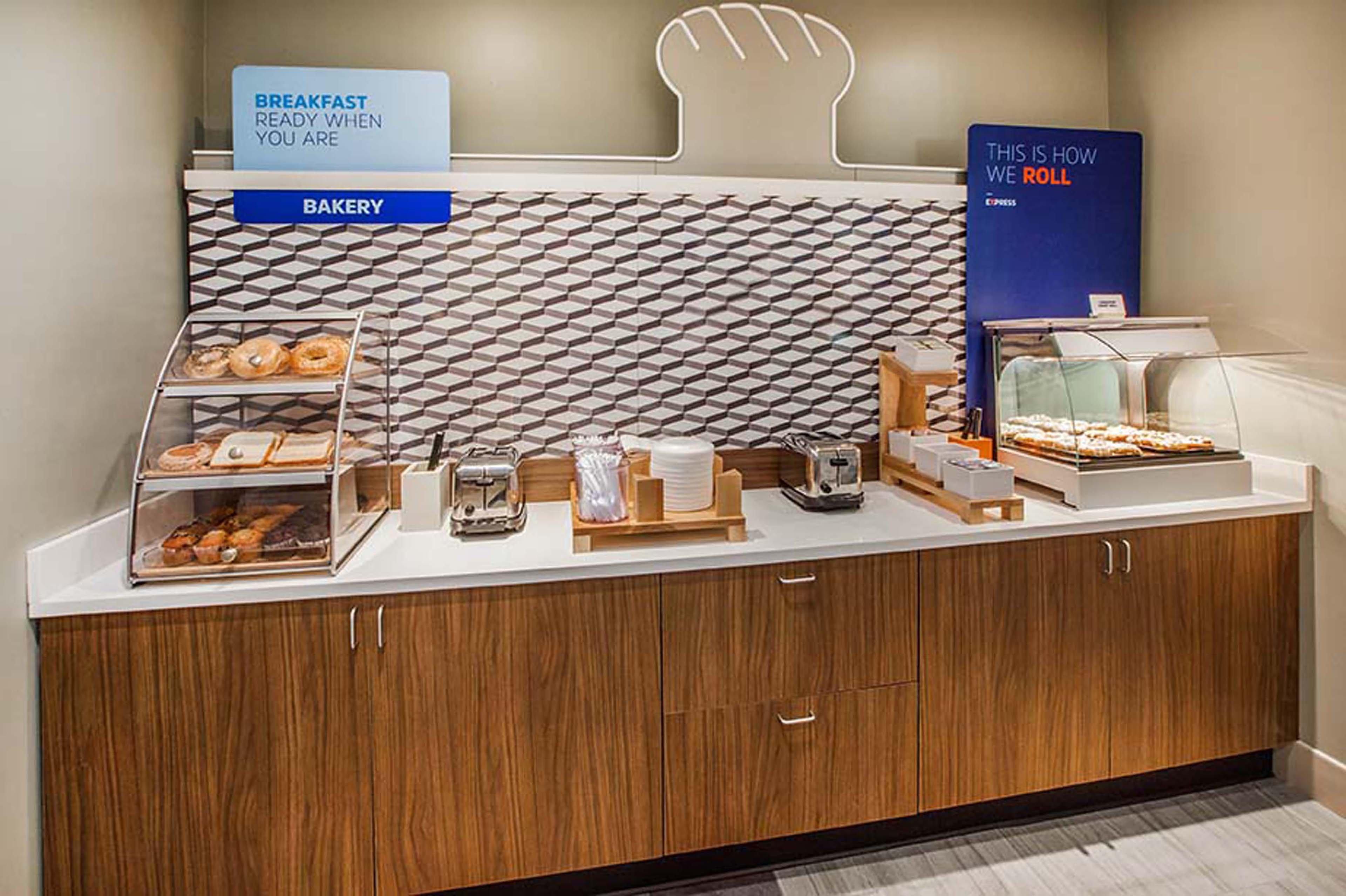 Hilton Garden Inn Colorado Springs Airport מראה חיצוני תמונה
