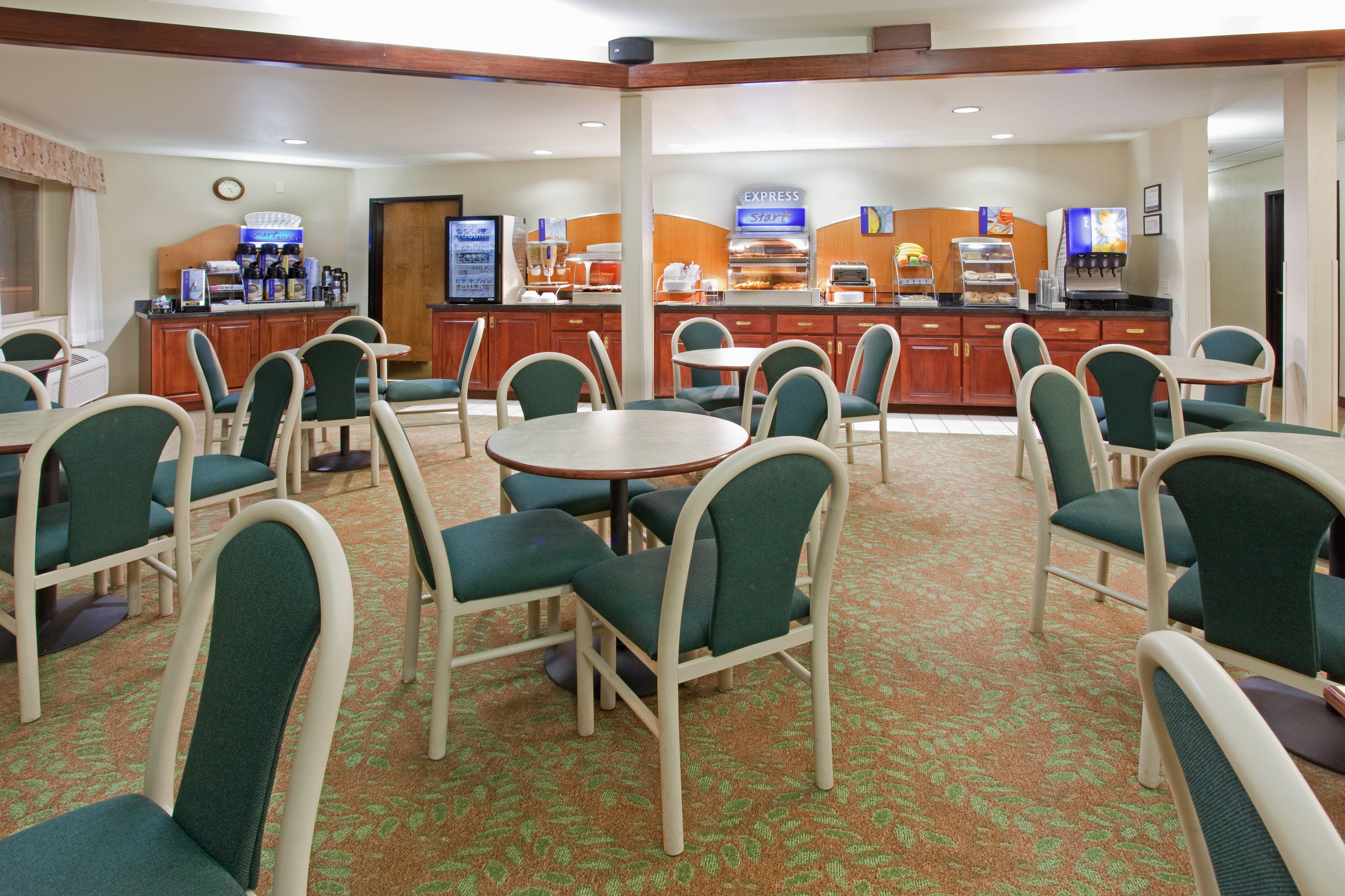 Hilton Garden Inn Colorado Springs Airport מראה חיצוני תמונה