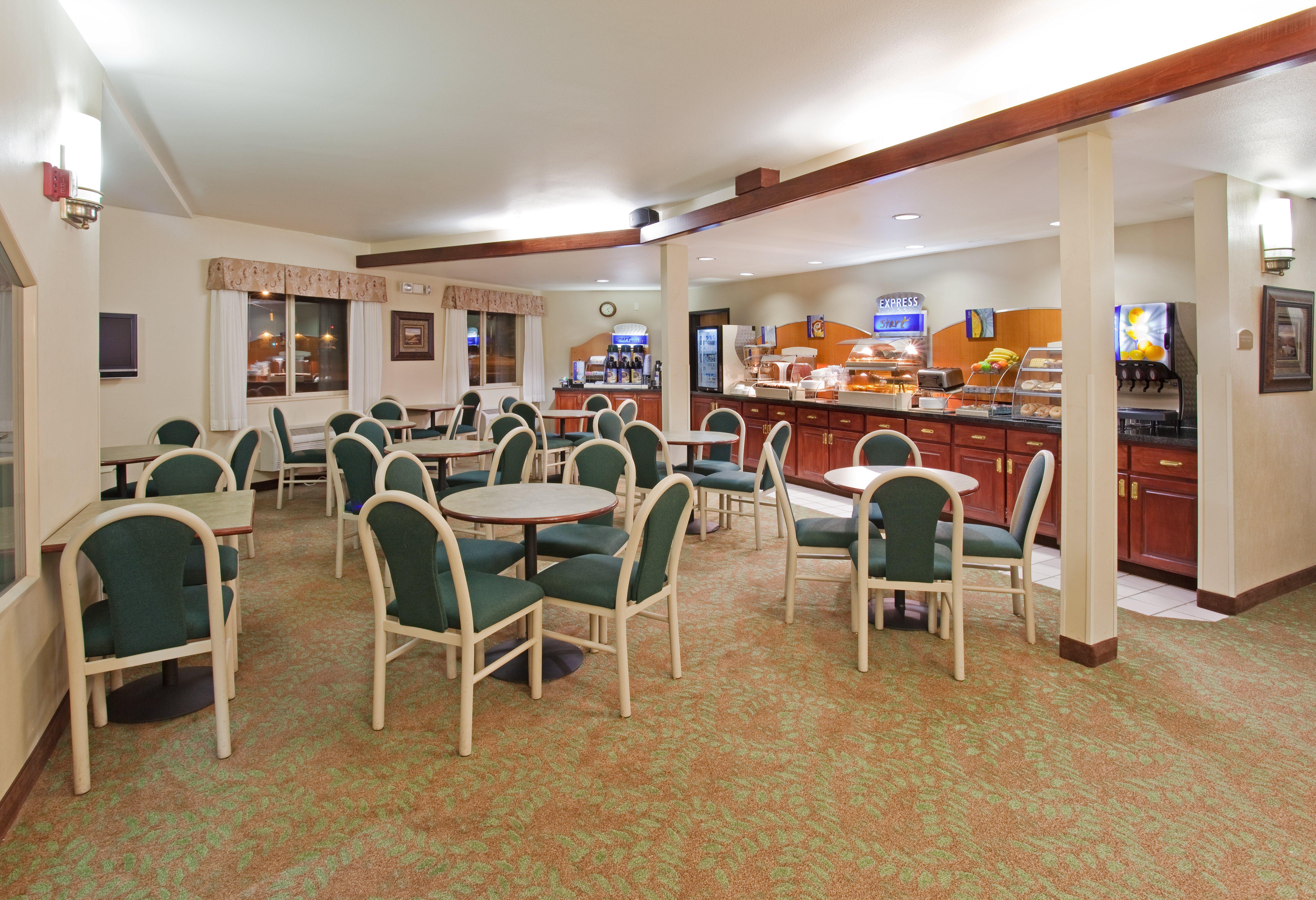 Hilton Garden Inn Colorado Springs Airport מראה חיצוני תמונה